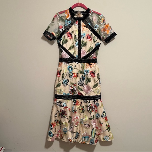 NWT Vone Catarina Floral Embroidered Dress Size XS - Picture 5 of 15